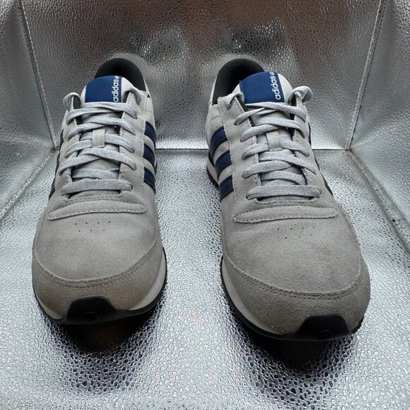 Size 11.5 Adidas Mens Light Gray Suede Casual Running Athletic Sneaker G11842 - Picture 3 of 10